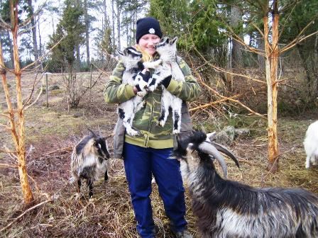 images/Emelie%20och%20killingar.jpg